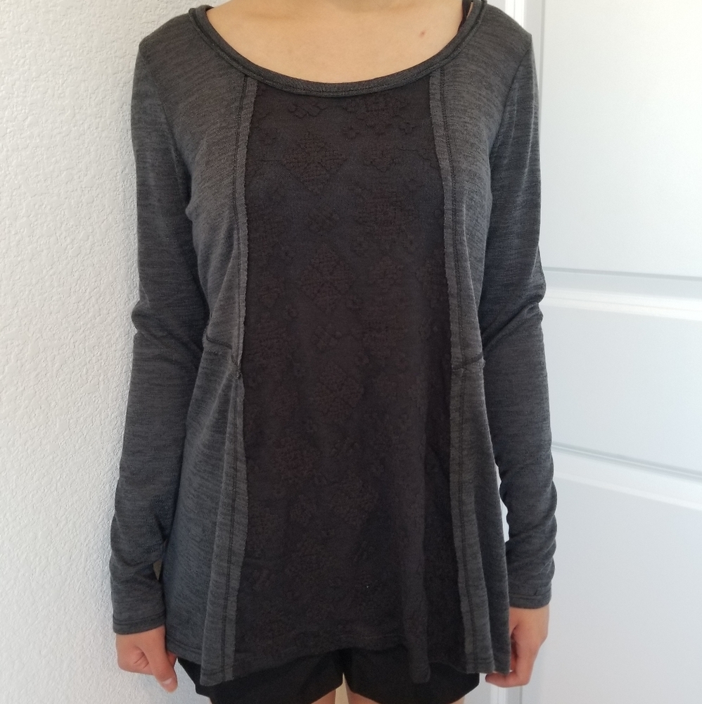 NEW Maurices Grey Lace Top